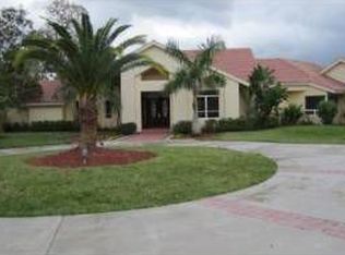 2860 Paddock Rd, Weston, FL 33331