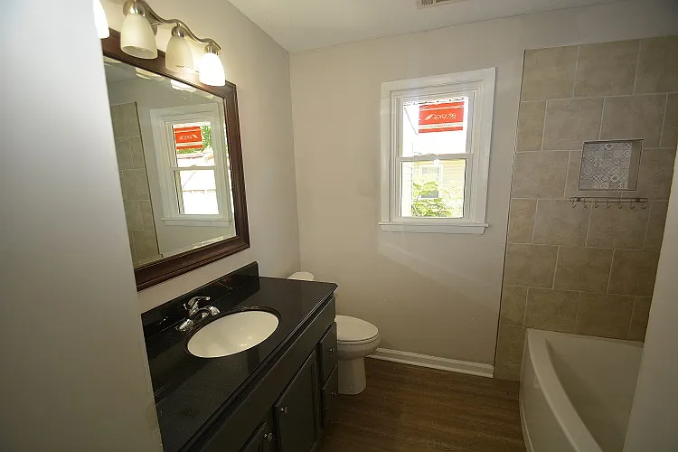 611 White St — Photo 7