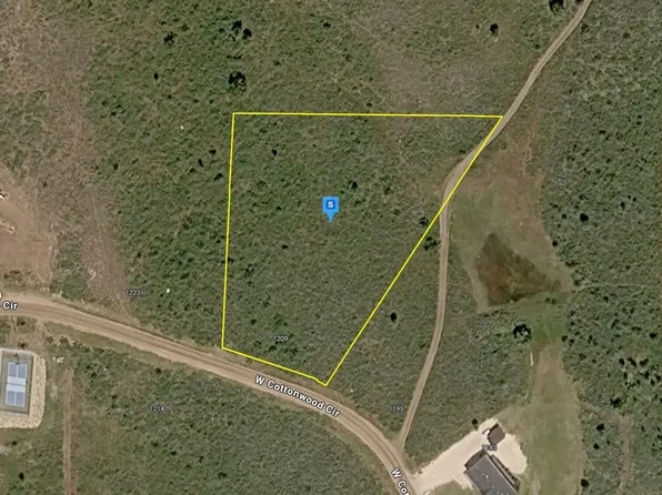 1209 W Cottonwood Cir, Garden City, UT 84028
