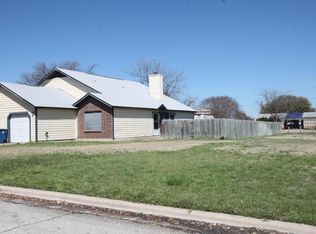 9904 Parliament House Rd #B, Austin, TX 78729