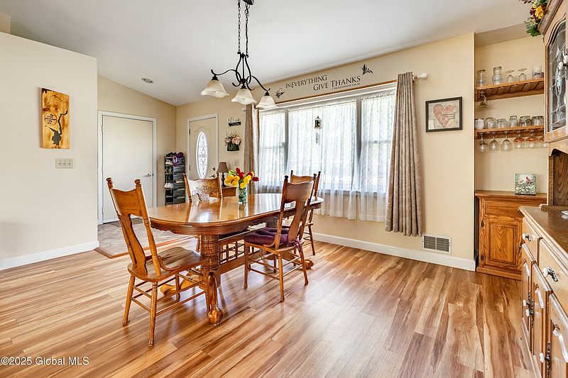 4th image of 31 Skaarland Drive
