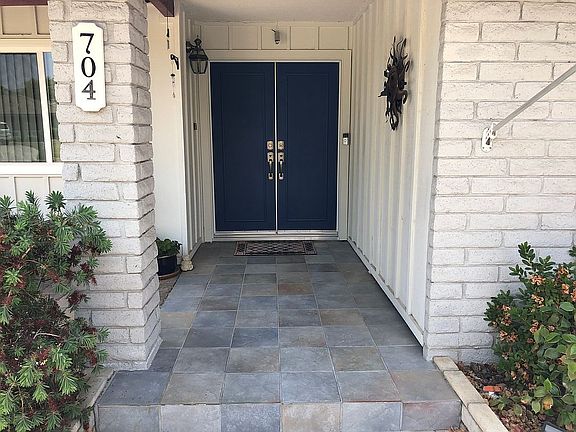5th image of 704 Brentwood Pl