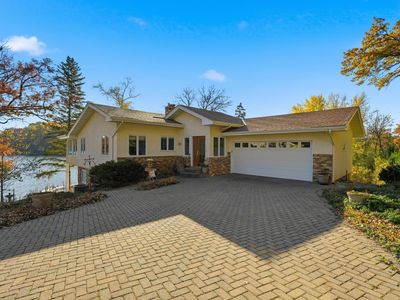 8190 Hill Trl N, Lake Elmo, MN, 55042