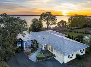 936 Fairview Ave, Mount Dora, FL 32757