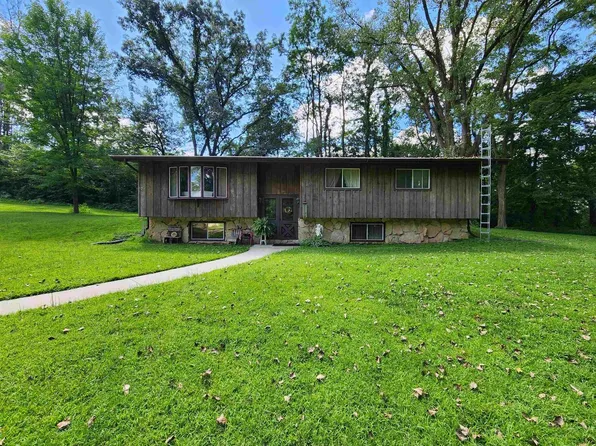 17917 Circle Drive, Boscobel, WI 53805