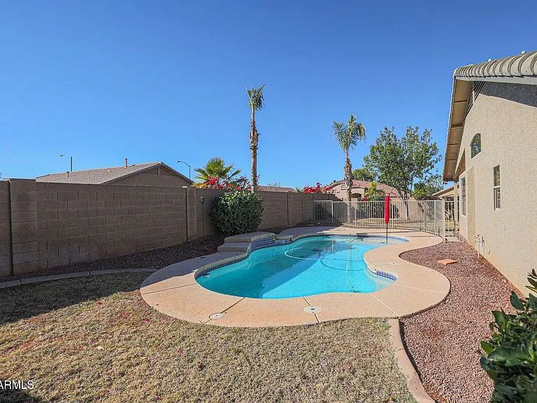 10269 W Patrick Ln — Photo 34