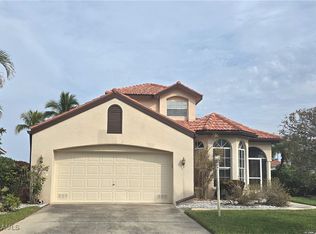 9930 Las Casas Dr, Fort Myers, FL 33919