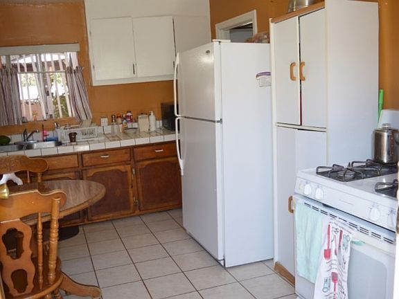 4th image of 4319 E 55th St