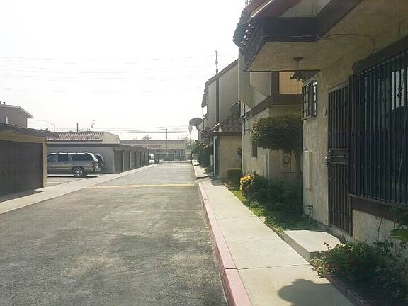 2nd image of 13853 Los Angeles St APT A