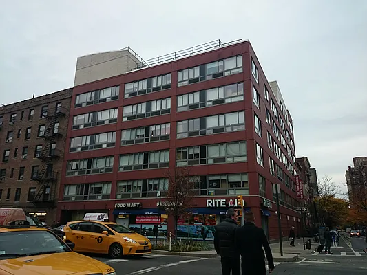 189 8th Avenue