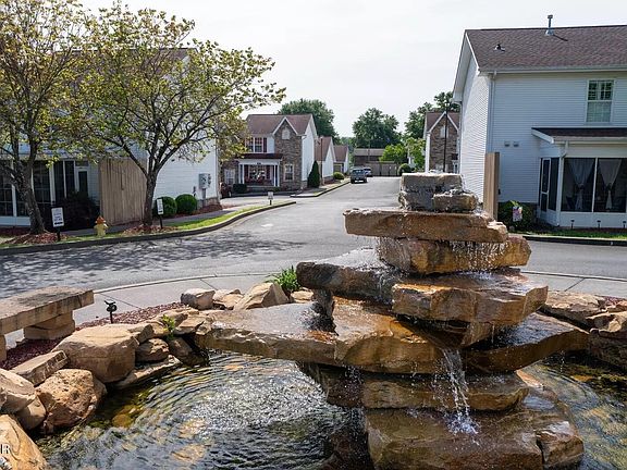5th image of 528 Orchard Valley Way #528