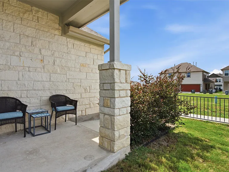 135 Pinnacle Ln #A — Photo 2
