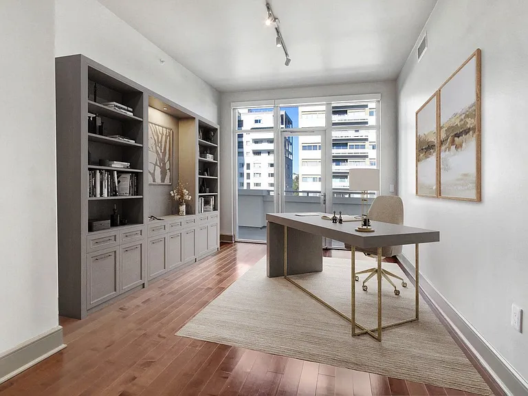 Wilshire Victoria Westwood Apartments — Photo 34