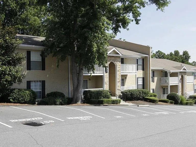 3175 Seven Pines Ct — Photo 2