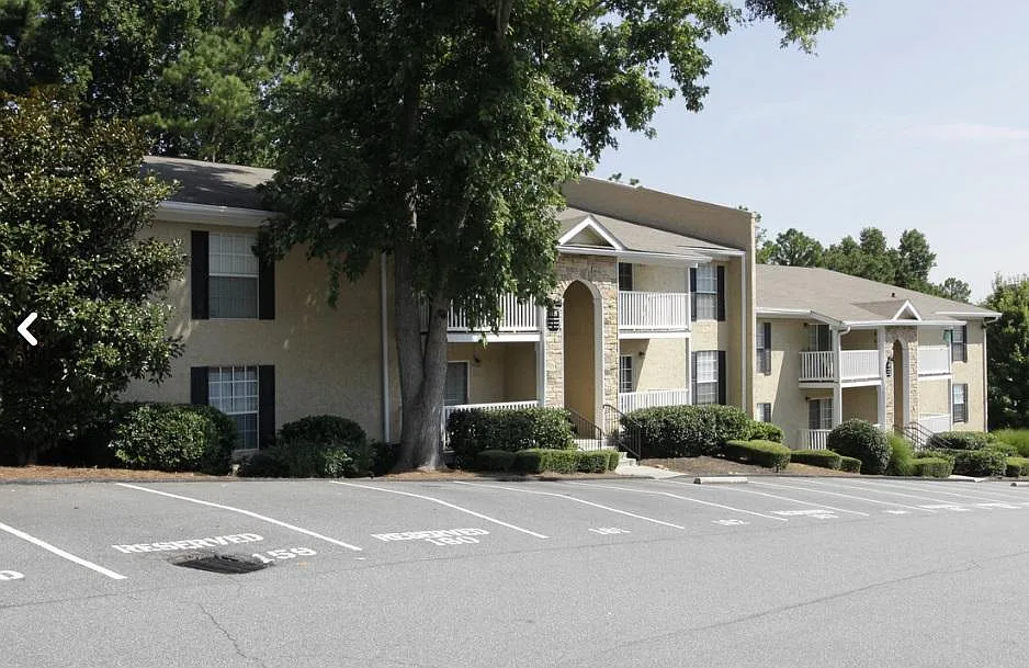 Building Photo - 3175 Seven Pines Ct