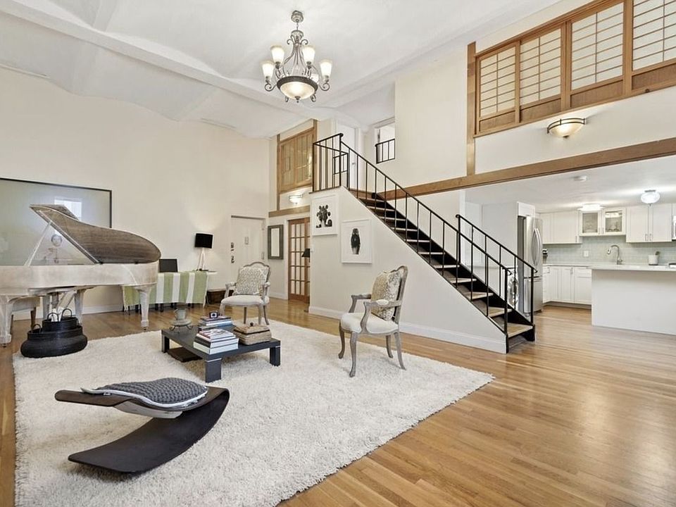 1st image of 305 E 108th St APT 5A