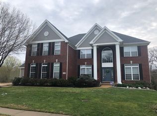 1243 Polo Lake Dr, Ballwin, MO 63021