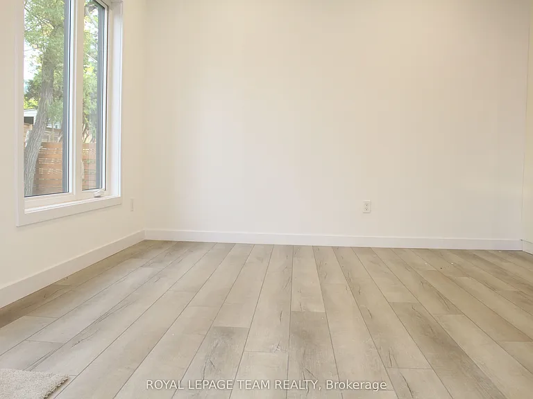 155 Longpre St E #A — Photo 14