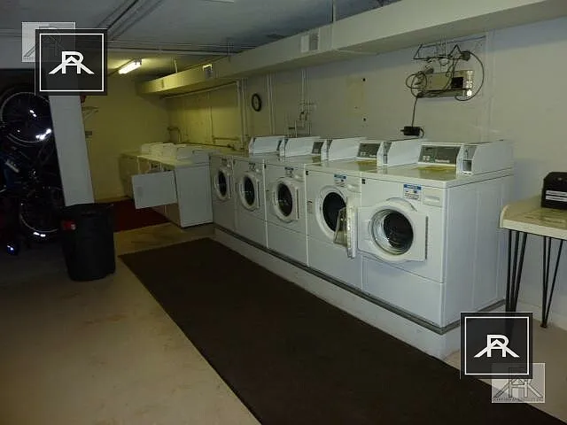 50 Green St #403 — Photo 28