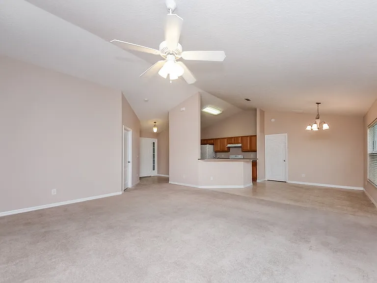 2151 Antler Dr — Photo 3