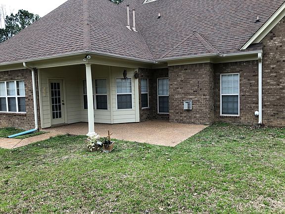 3rd image of 12041 Thompson Dr