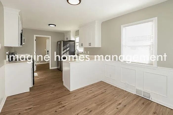 5701 N Amoret Ave — Photo 5