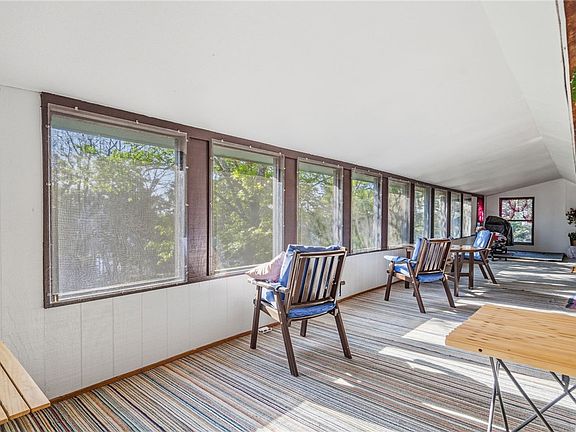 5th image of 21414 Ridgeview Dr