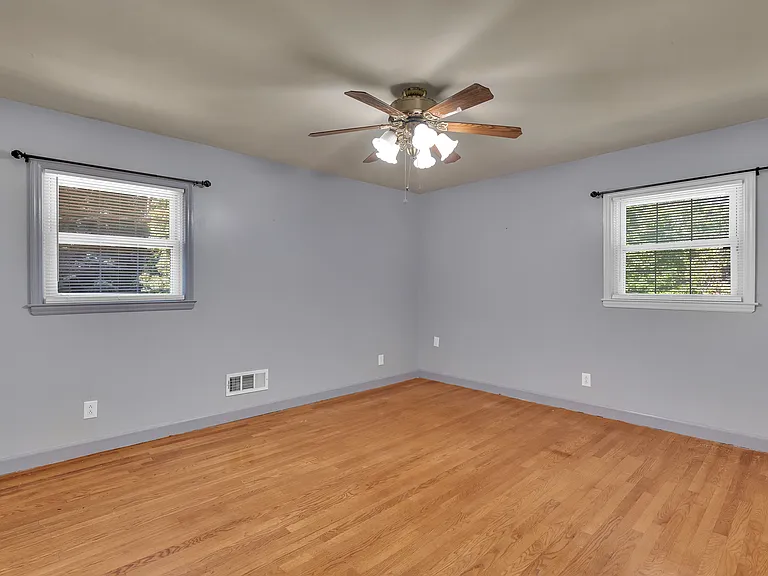 Marlwood Cir — Photo 16