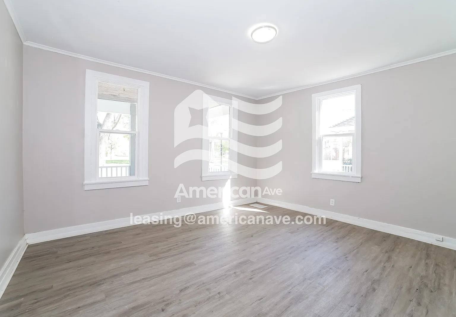 4 bed, 1.0 bath, 1326 sqft, $935 — Photo 3