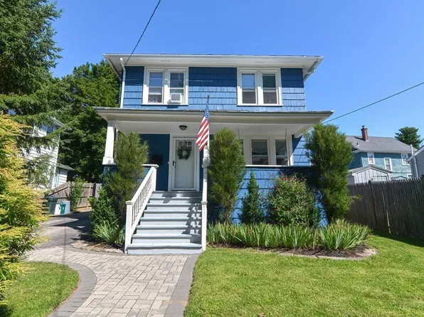 2 Briarcliff St, Worcester, MA 01602