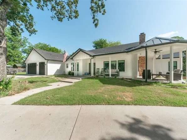 131 Lakeway Ln, Gun Barrel City, TX 75156