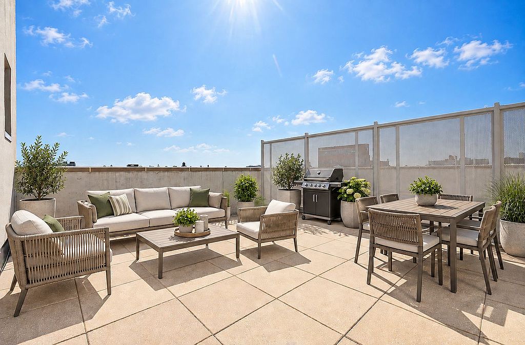 2-bedroom condo for sale in Sunnyside