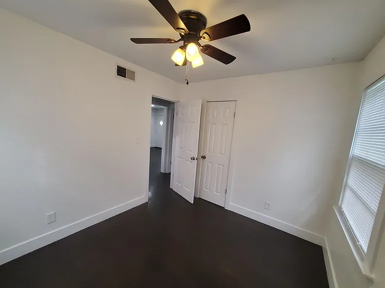 631 N Edwards Ave — Photo 13