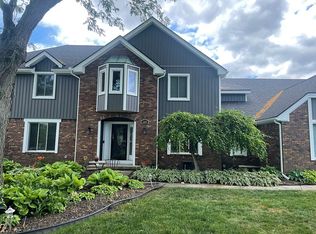 7025 Sandy Springs Rd, Maumee, OH 43537