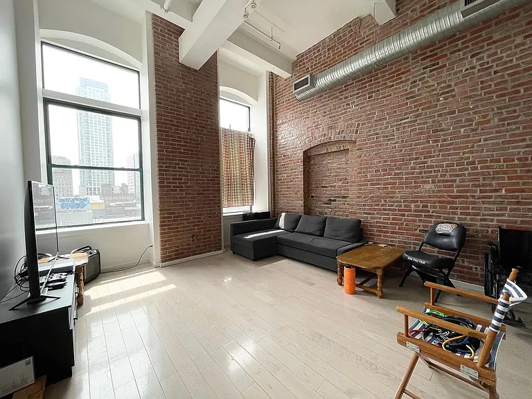 726-28 Market St #405 — Photo 16