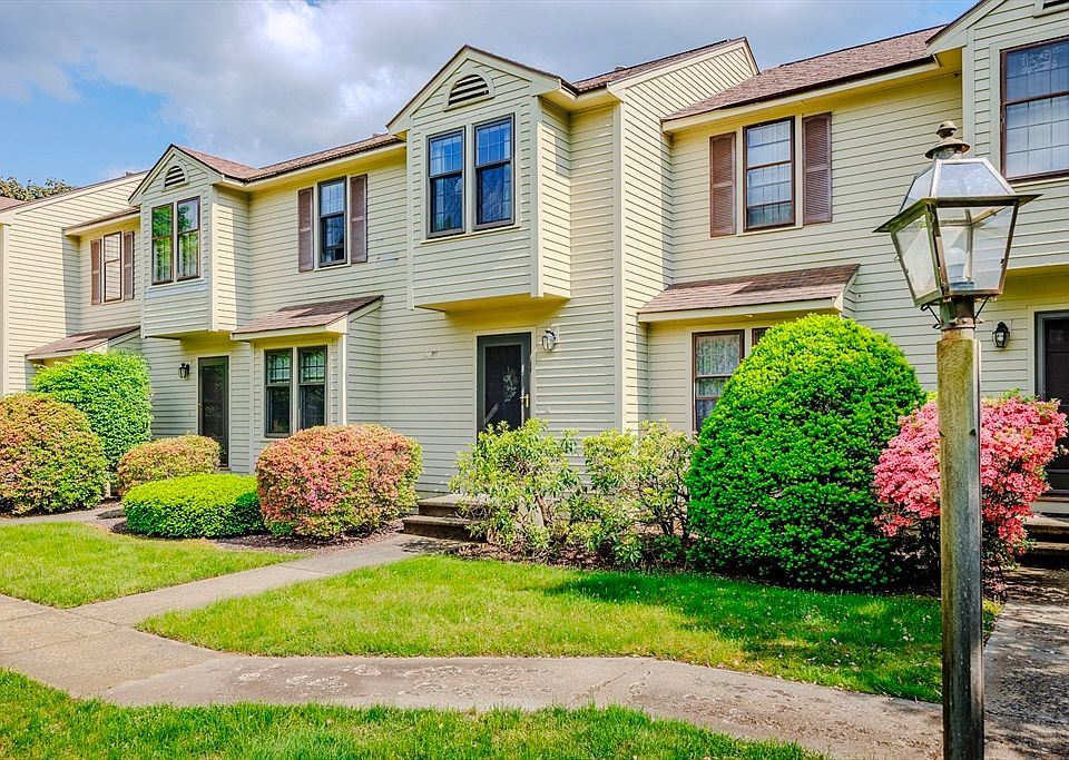 153 Apache Way 153, Tewksbury, MA 01876 Zillow