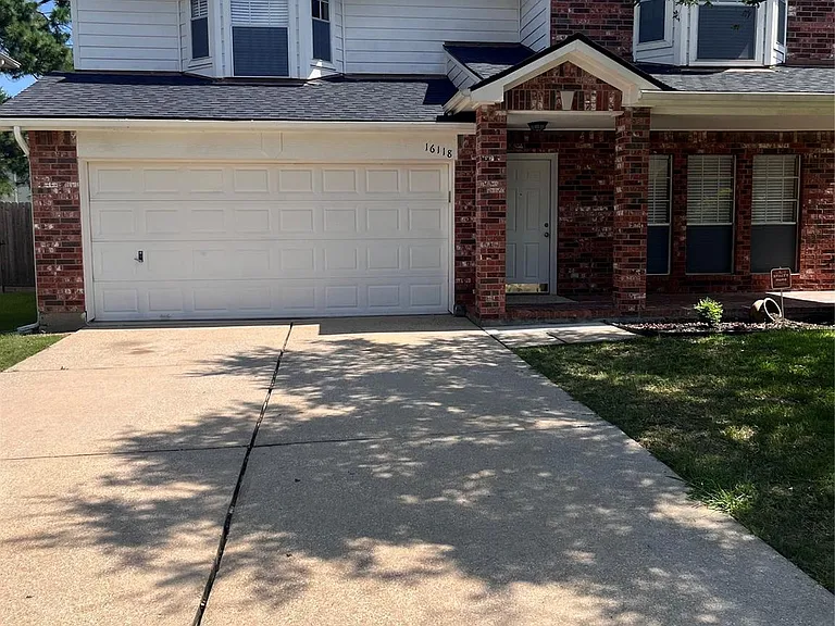 16118 Cypress Valley Dr — Photo 2