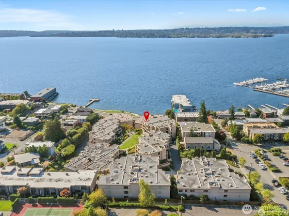 215 5th Avenue S #C202, Kirkland, WA 98033
