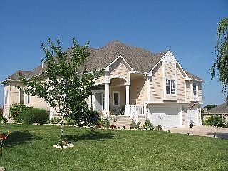 2nd image of 404 Shady Ln