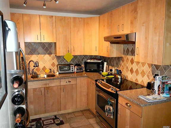 2nd image of 34 Greenmeadow Dr