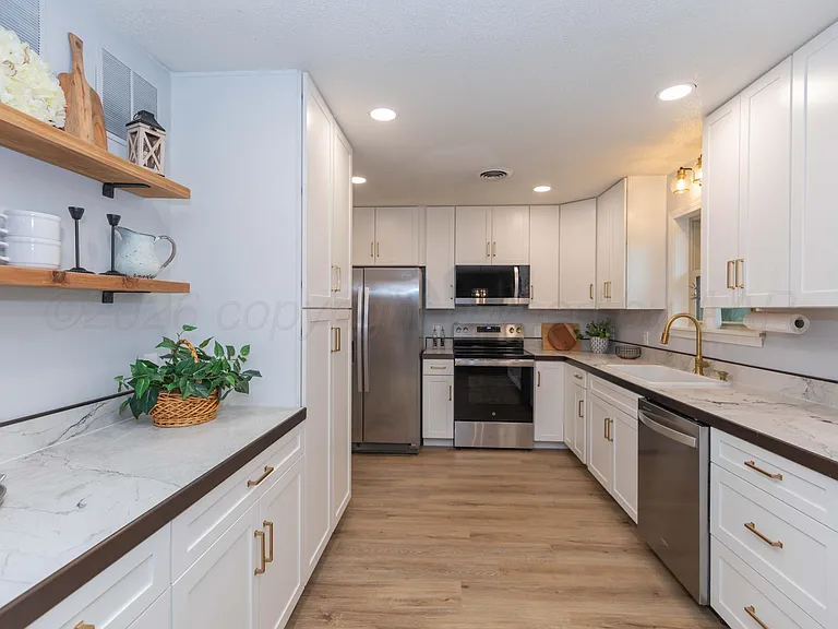 3301 Palmetto Trl — Photo 12