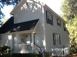19 Crows Nest Ave, Beaufort, SC 29907