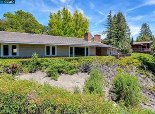 38 Coachwood Ter, Orinda, CA 94563