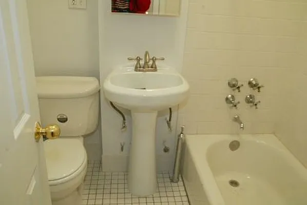 Rented by Realty Collective | media 5