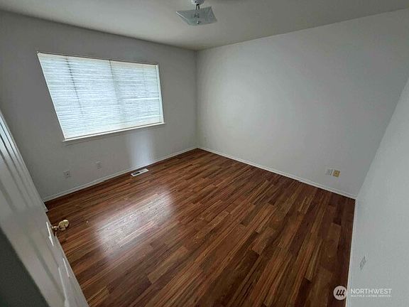 3rd image of 4323 Glasgow Way