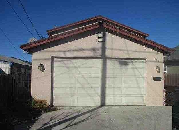 1st image of 836 Fremont Way