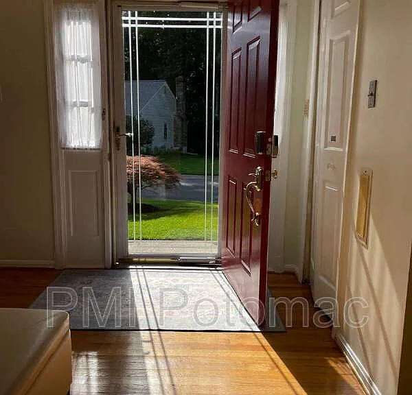 1917 Agate Dr — Photo 10