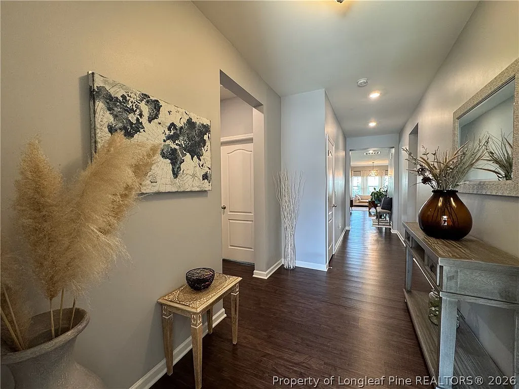 4 bed, 3.0 bath, 2501 sqft, $2,900 — Photo 4
