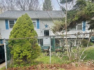 10 Smith Ave, Newport, RI 02840