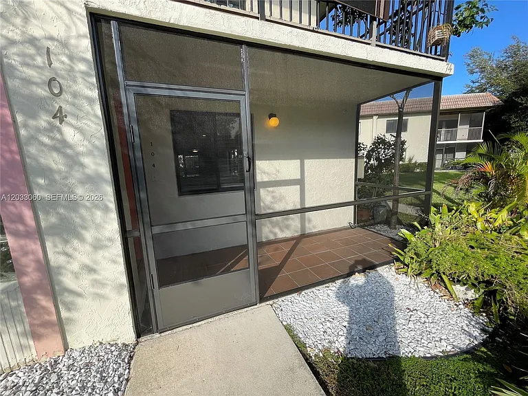 409 Lakeview Dr #104 — Photo 28